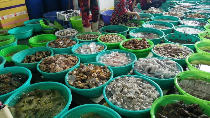 Chợ Dương Đông - Điểm phải đến của những người yêu thích hải sản