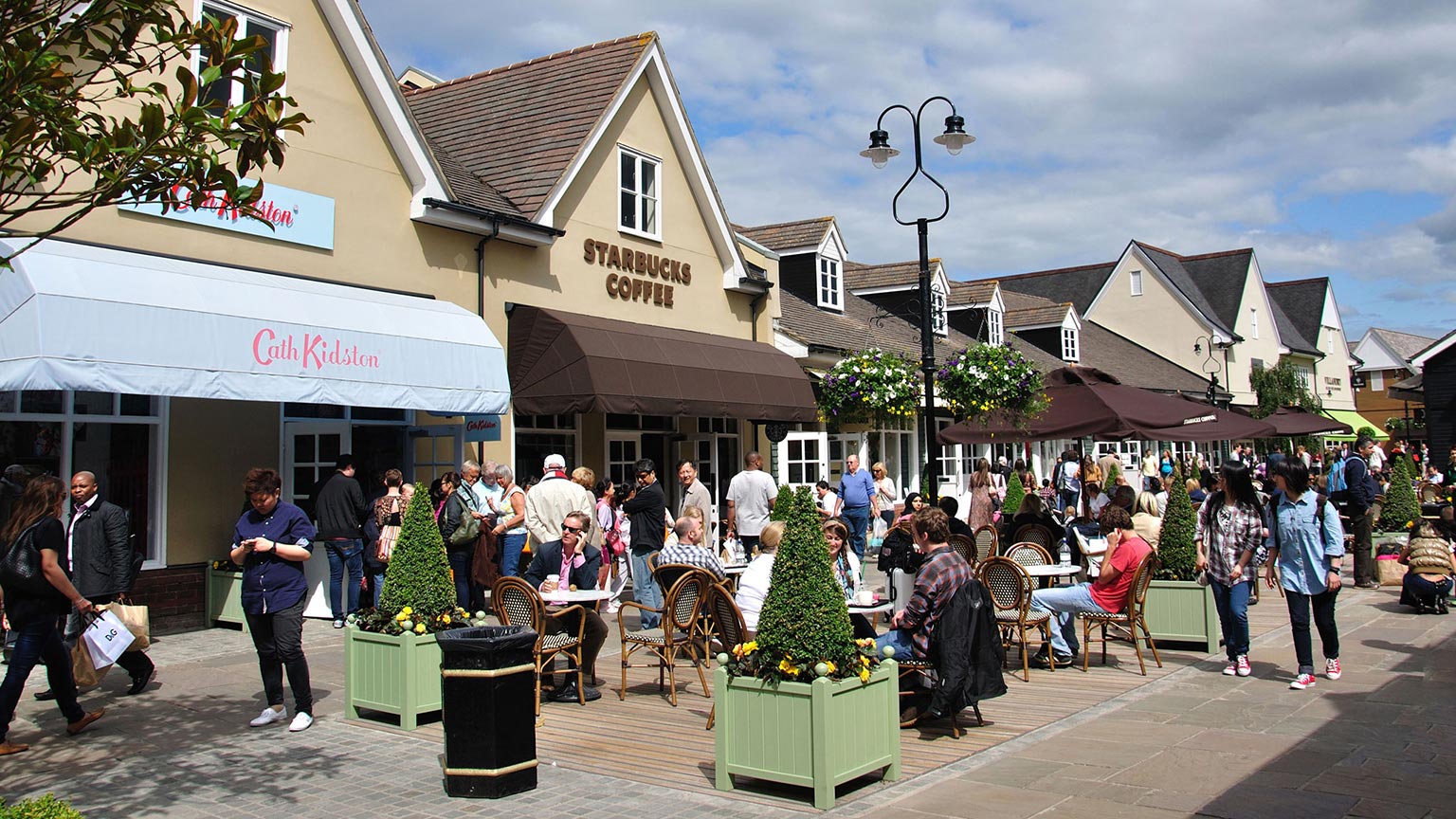 Bicester Village là điểm đến mua sắm được du khách ưa chuộng