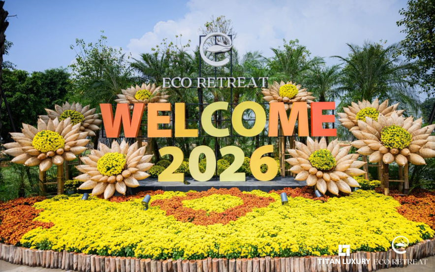 Sắc hoa điểm tô không gian Eco Retreat, tạo nên dấu ấn mùa xuân thanh lịch và đầy tinh tế.