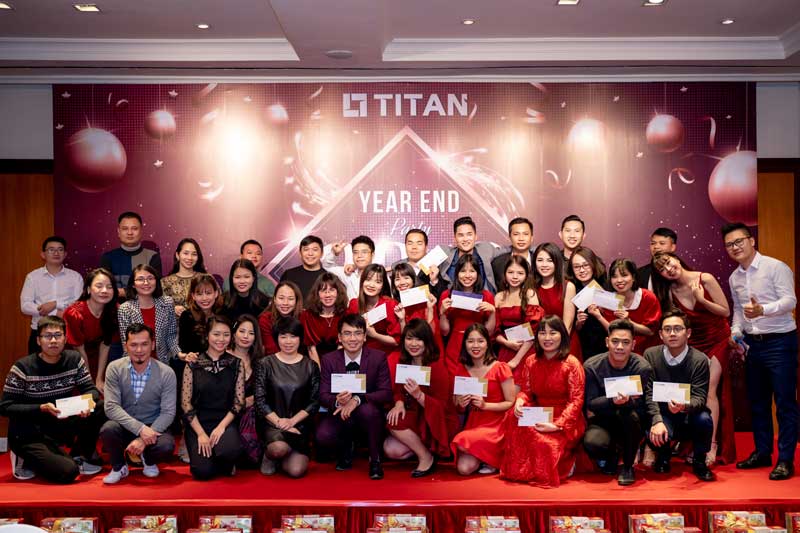 BLĐ tặng thưởng những cá nhân xuất sắc tại các dự án Sun Group Phú Quốc và các nhân viên hỗ trợ Back office