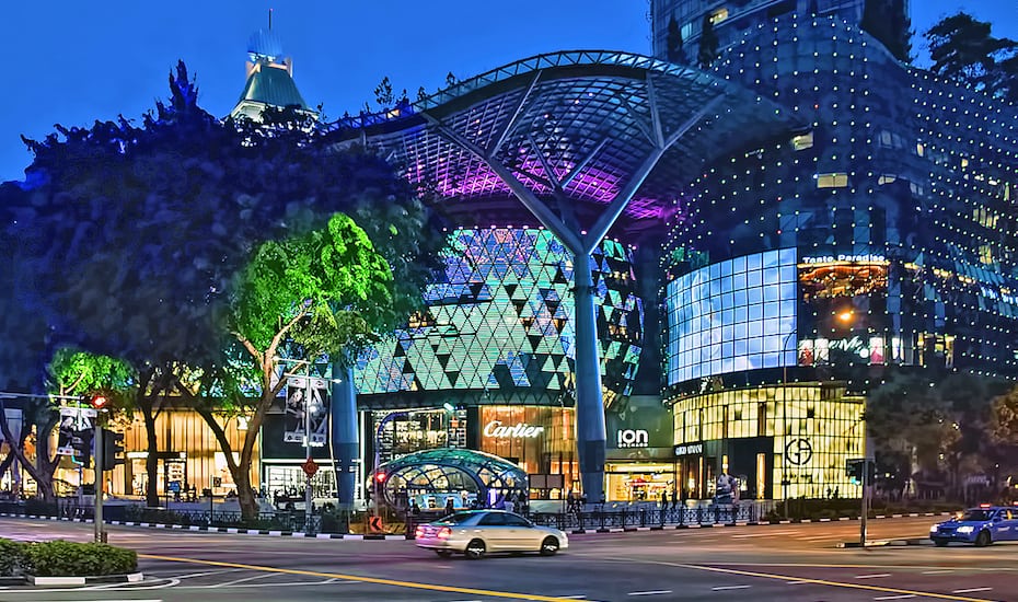 Đại lộ Orchard -"thiên đường" mua sắm, giải trí bậc nhất Singapore với những dãy của hàng, cửa hiệu lung linh, sầm uất bất kể ngày đêm