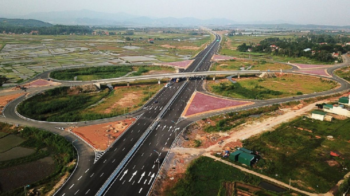 Cao tốc Hạ Long – Hải Phòng bước đệm để Quảng Ninh tiến gần hơn tới mục tiêu trở thành thủ phủ du lịch phía Bắc.