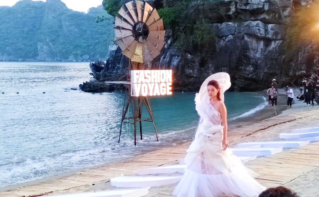 Fashion Voyage #2 tổ chức tại vịnh Hạ Long