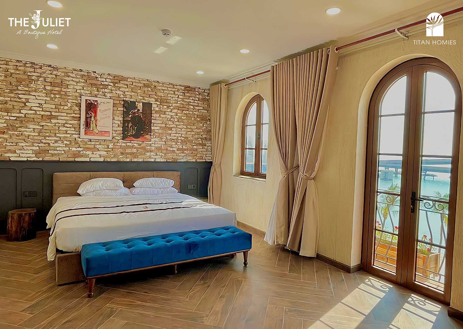 Thiết kế khách sạn Juliet mang màu sắc vintage, cổ điển sở hữu tầm view trực diện cầu Hôn