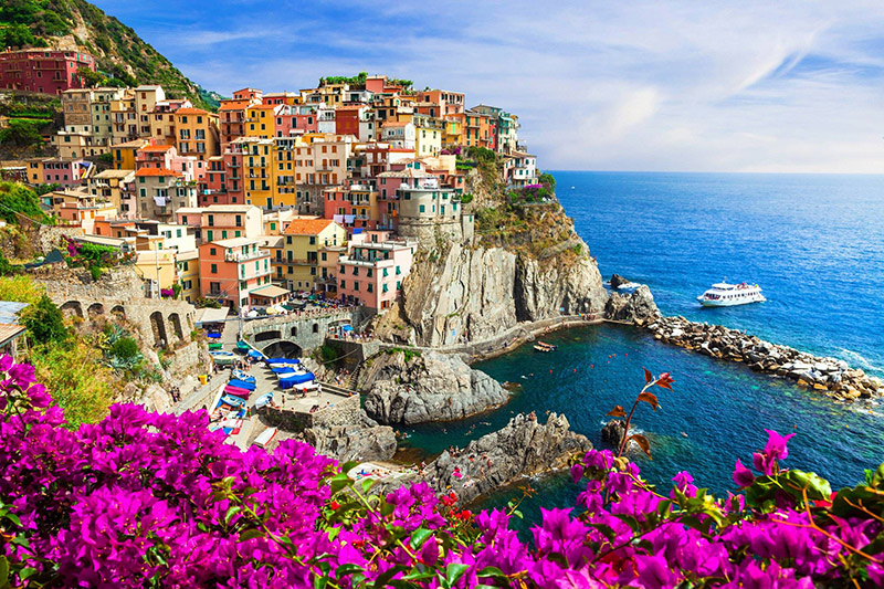 Amalfi phóng khoáng với những thiết kế rực rỡ đầy màu sắc