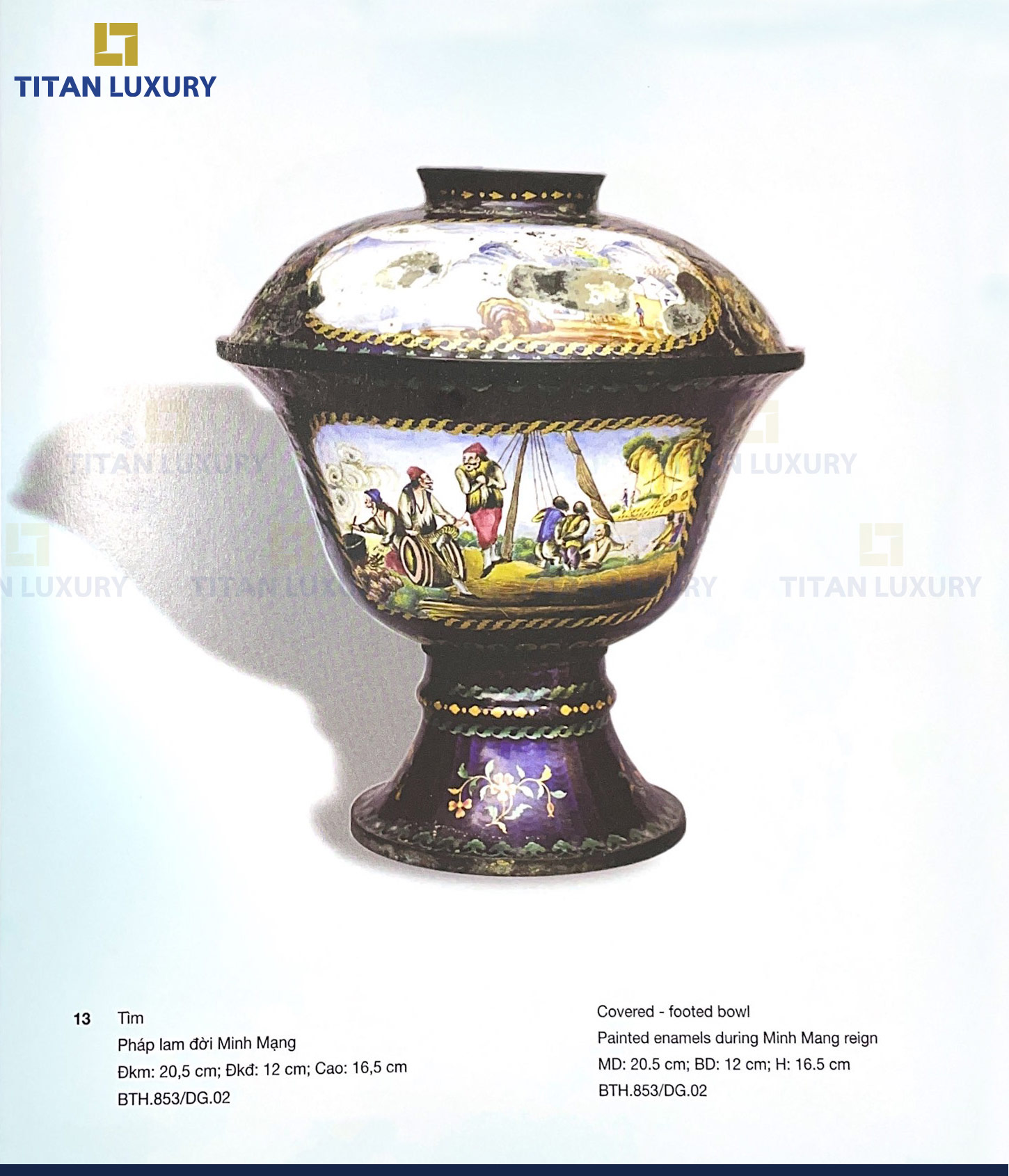 Một số cổ vật nằm trong bộ sưu tập pháp lam Huế dưới triều vua Minh Mạng tại bảo tàng cổ vật cung đình Huế