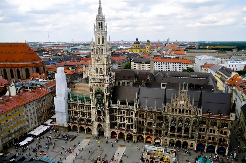 Tháp đồng hồ Rathaus - Glockenpial - Munich, Đức