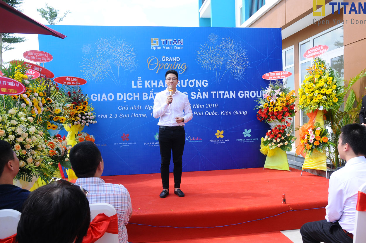 Ông Đinh Gia Long - đại diện chủ đầu tư Sun Group phát biểu tại sự kiện